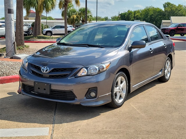 2013 Toyota Corolla S photo 3