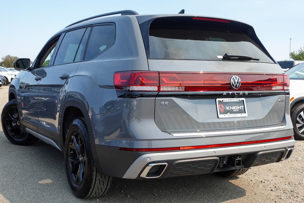 2026 Volkswagen Atlas Peak Edition SE photo 8