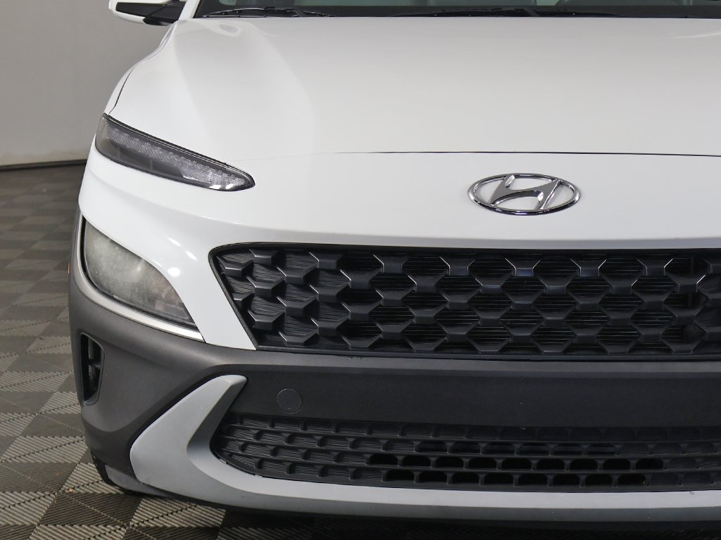 2023 Hyundai Kona SEL photo 4