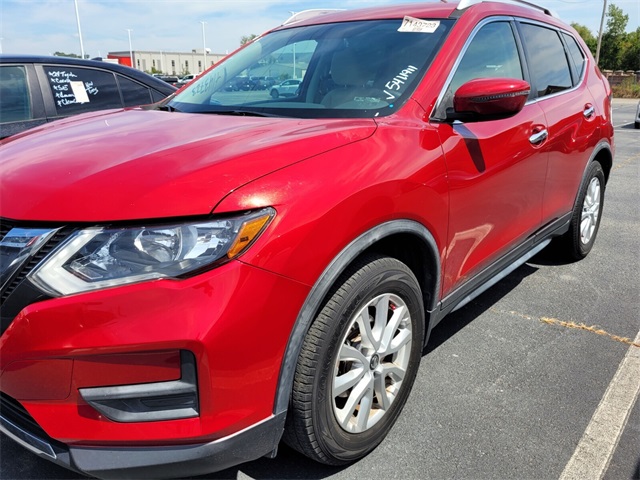 2017 Nissan Rogue SV photo 4