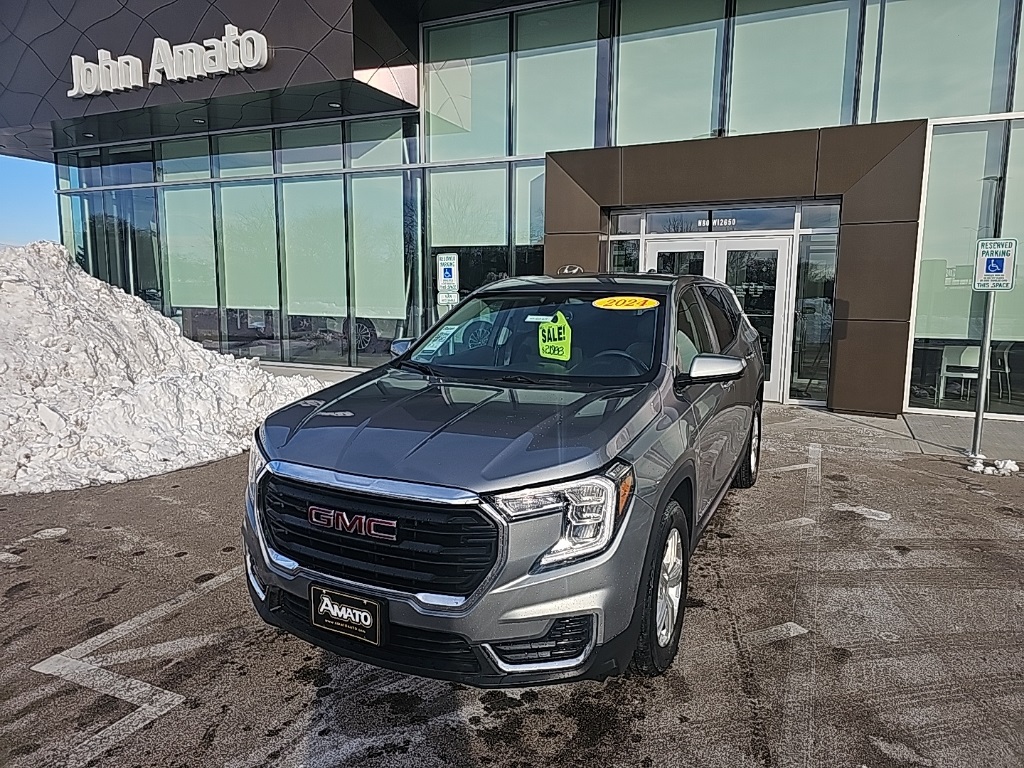 2024 GMC Terrain SLE's photo