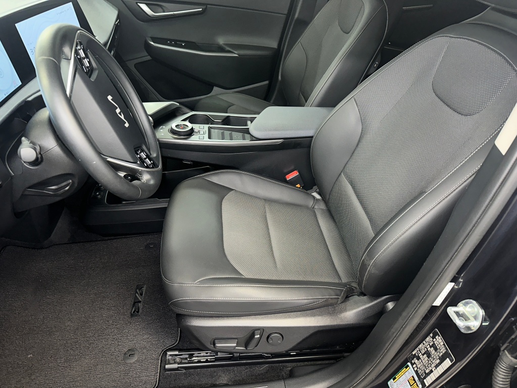 Used 2024 Kia EV6 Light L/R with VIN KNDC34LA9R5175864 for sale in Youngstown, OH