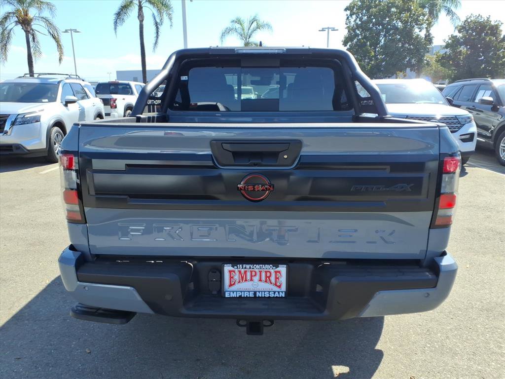 2025 Nissan Frontier Crew Cab PRO-4X photo 4