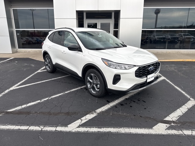 2025 Ford Escape ST-Line photo 8