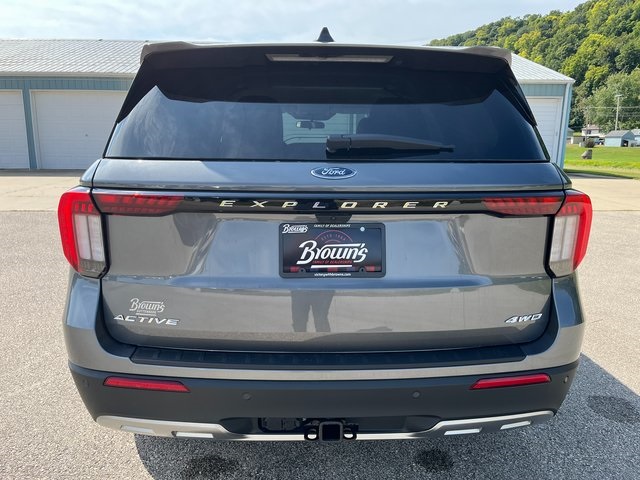 2025 Ford Explorer photo 6