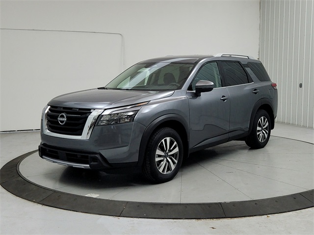 2025 Nissan Pathfinder SL photo 2
