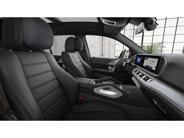 2025 Mercedes Benz GLS 450 4MATIC photo 4