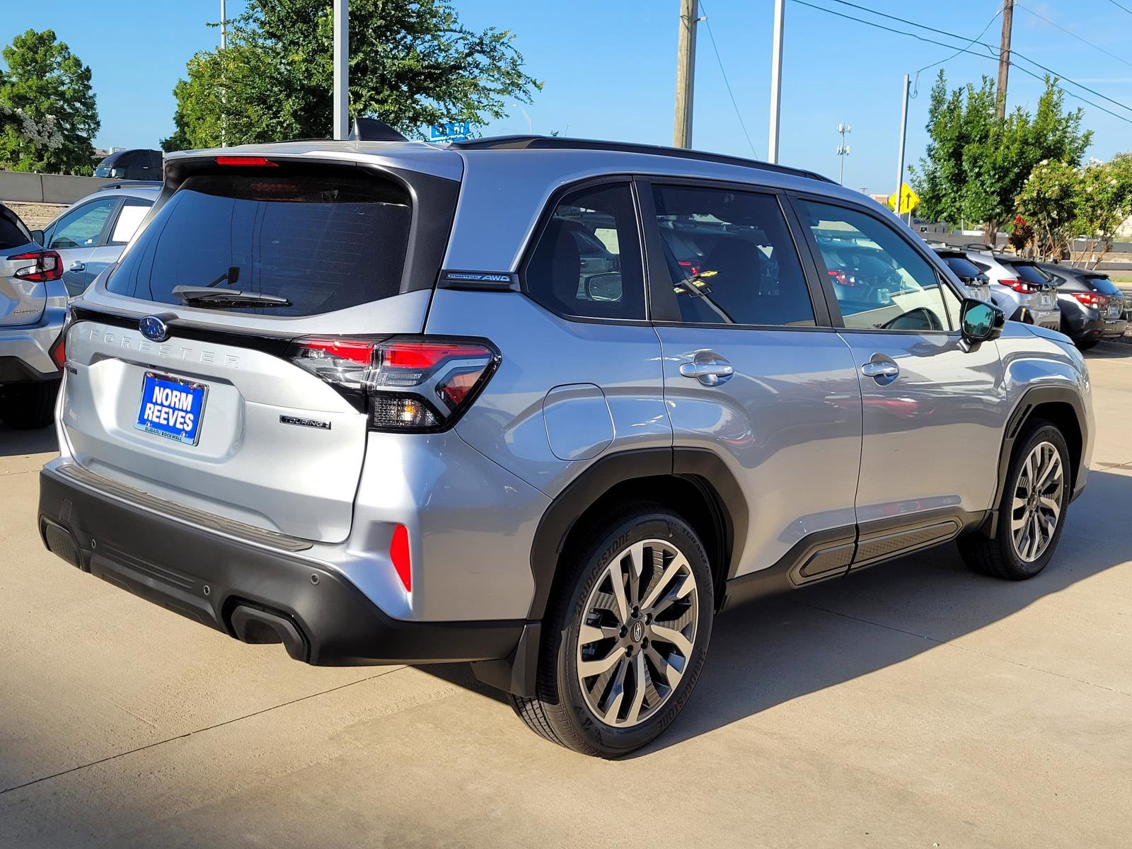 2025 Subaru Forester Touring photo 15