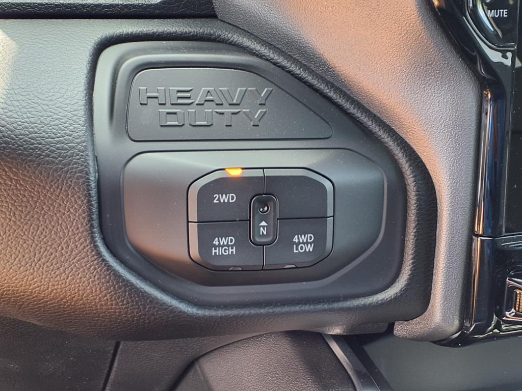 2025 Ram 2500 Laramie photo 9