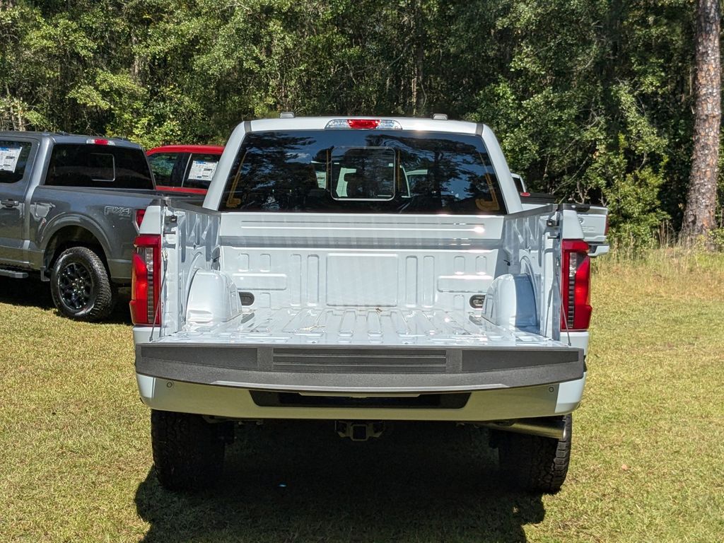 2025 Ford F-150 XLT photo 13