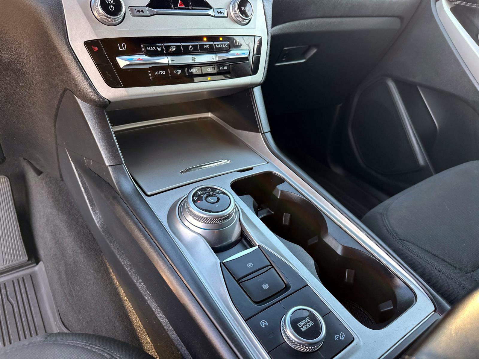 2021 Ford Explorer XLT photo 25