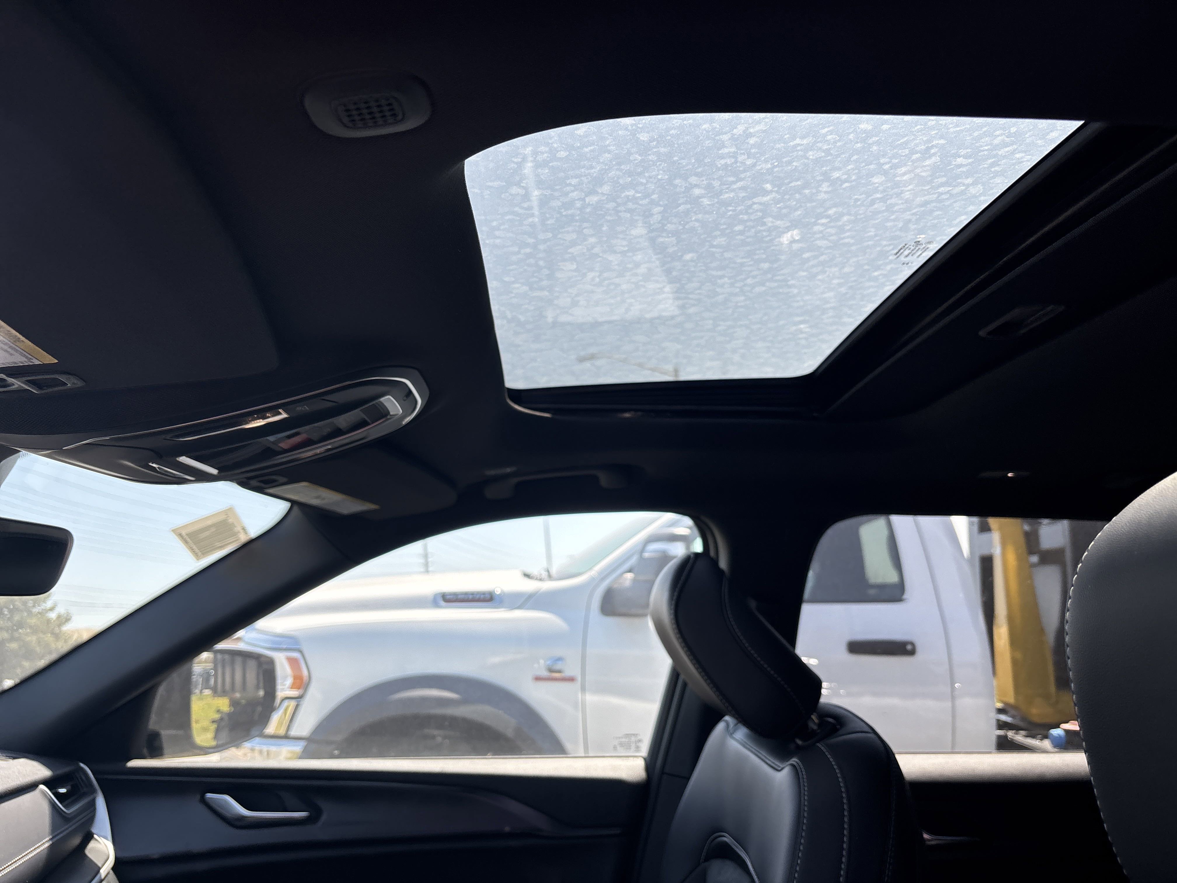 New 2025 Baltic Grey Metallic Jeep Altitude image 16