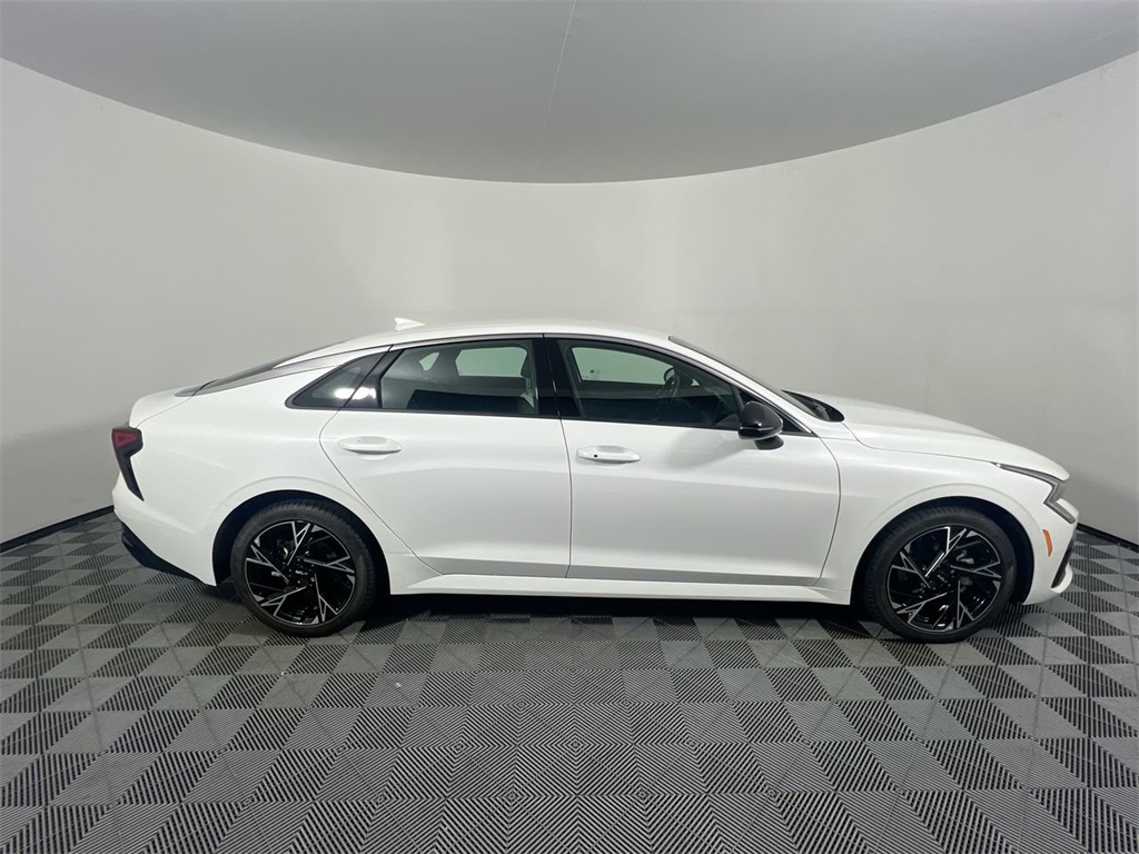 2026 Kia K5 GT-Line photo 2