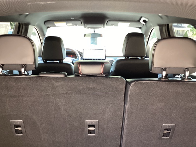 2025 Ford Escape Hybrid ST-Line Select photo 13