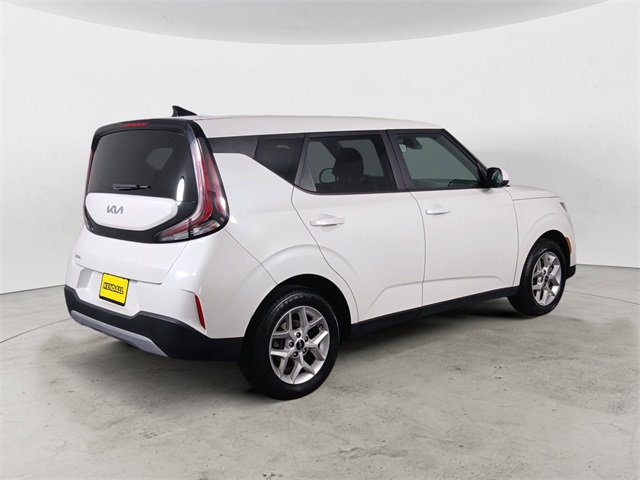 2023 Kia Soul LX photo 4