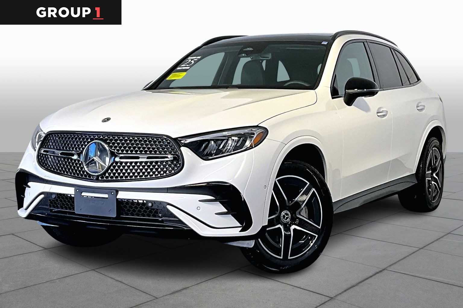2025 Mercedes-Benz GLC Base's photo