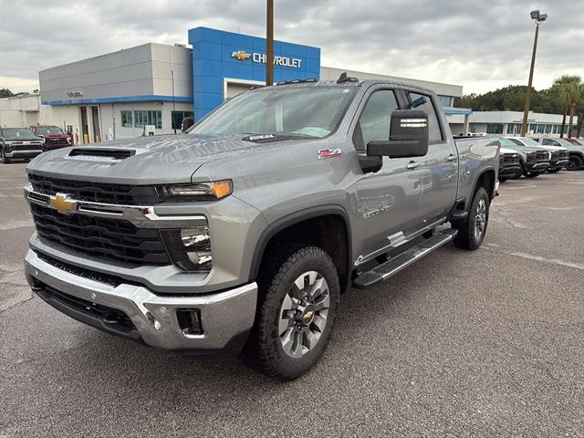 2026 Chevrolet Silverado 2500HD LT photo 3