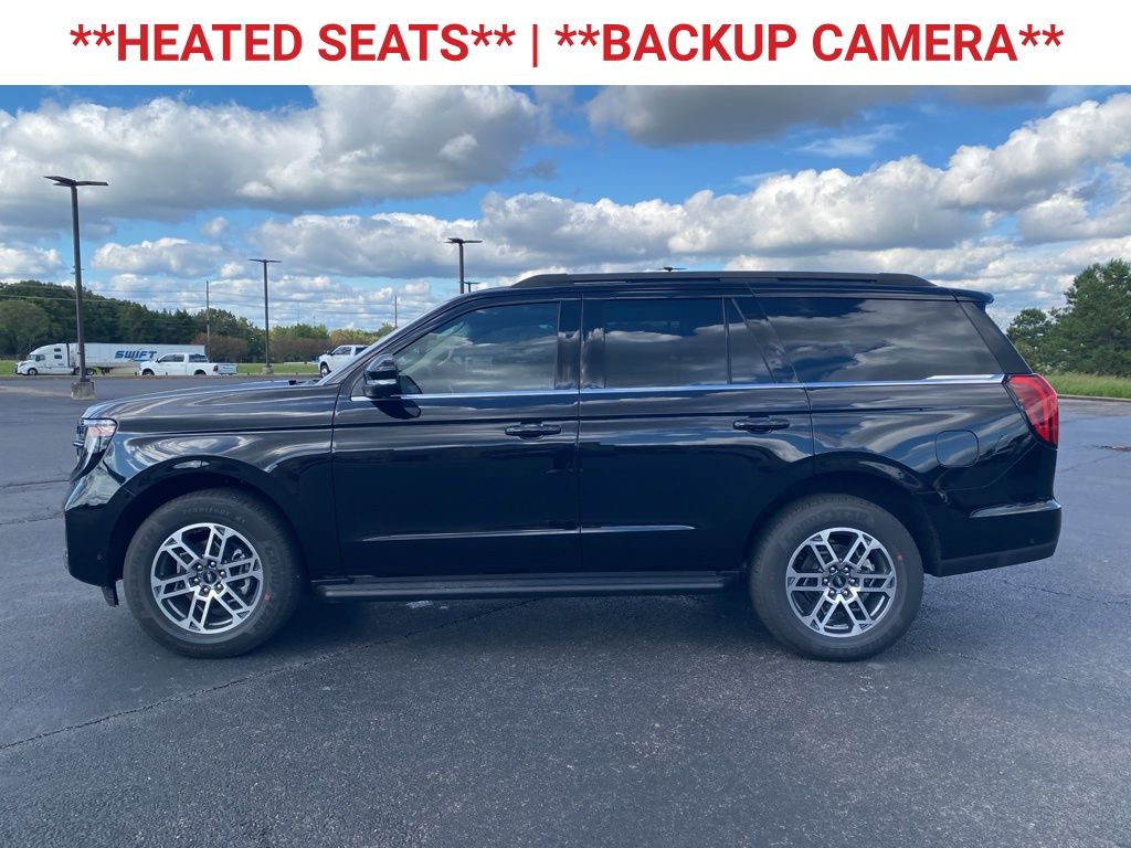 2025 Ford Expedition photo 3