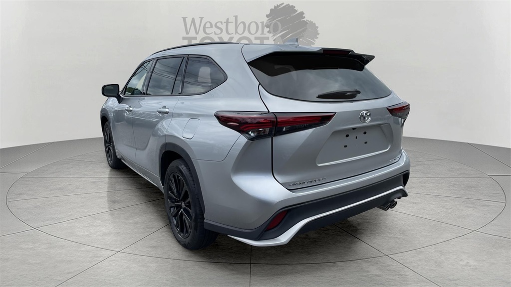 2024 Toyota Highlander XSE photo 5