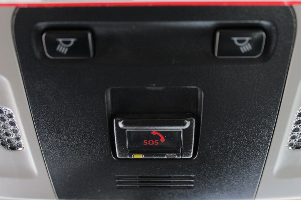 2022 Toyota Camry SE photo 26