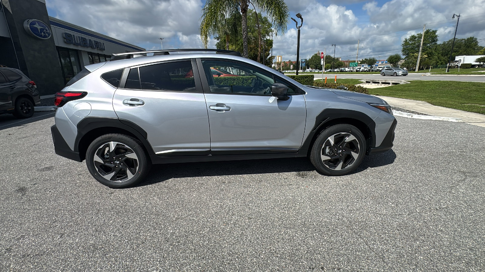 2025 Subaru Crosstrek Limited photo 8