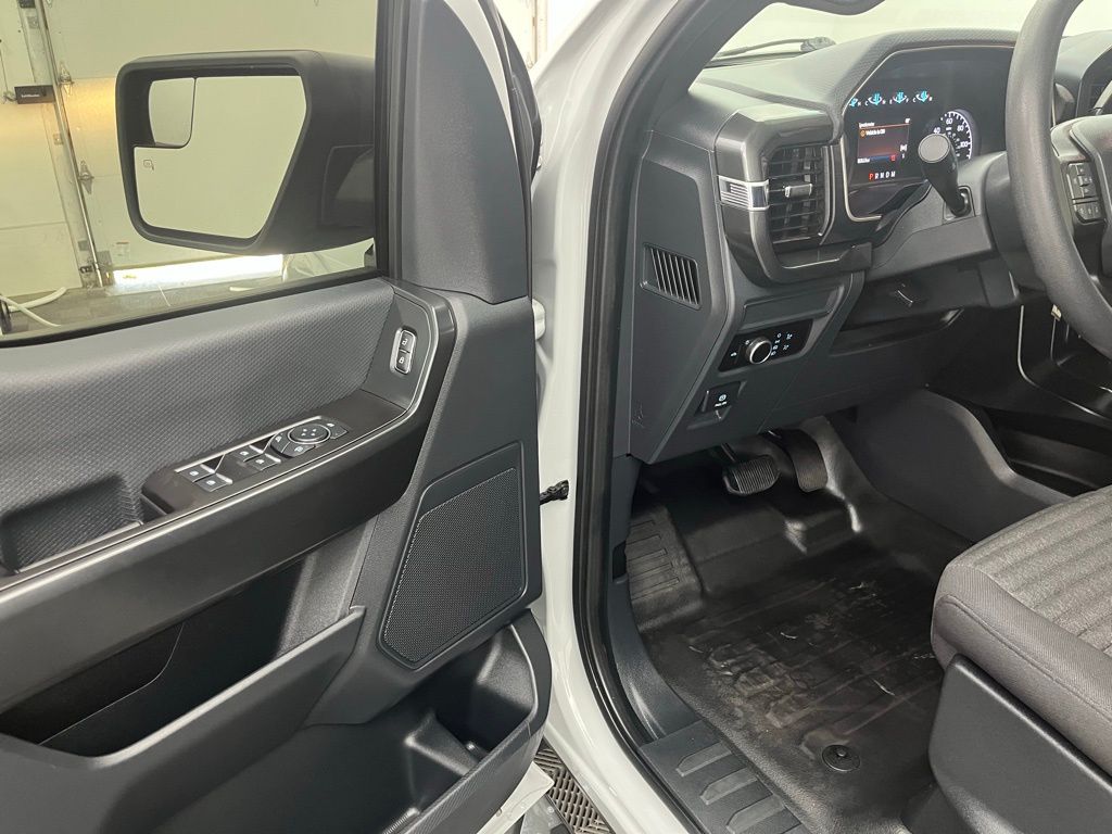 2023 Ford F-150 XL photo 13