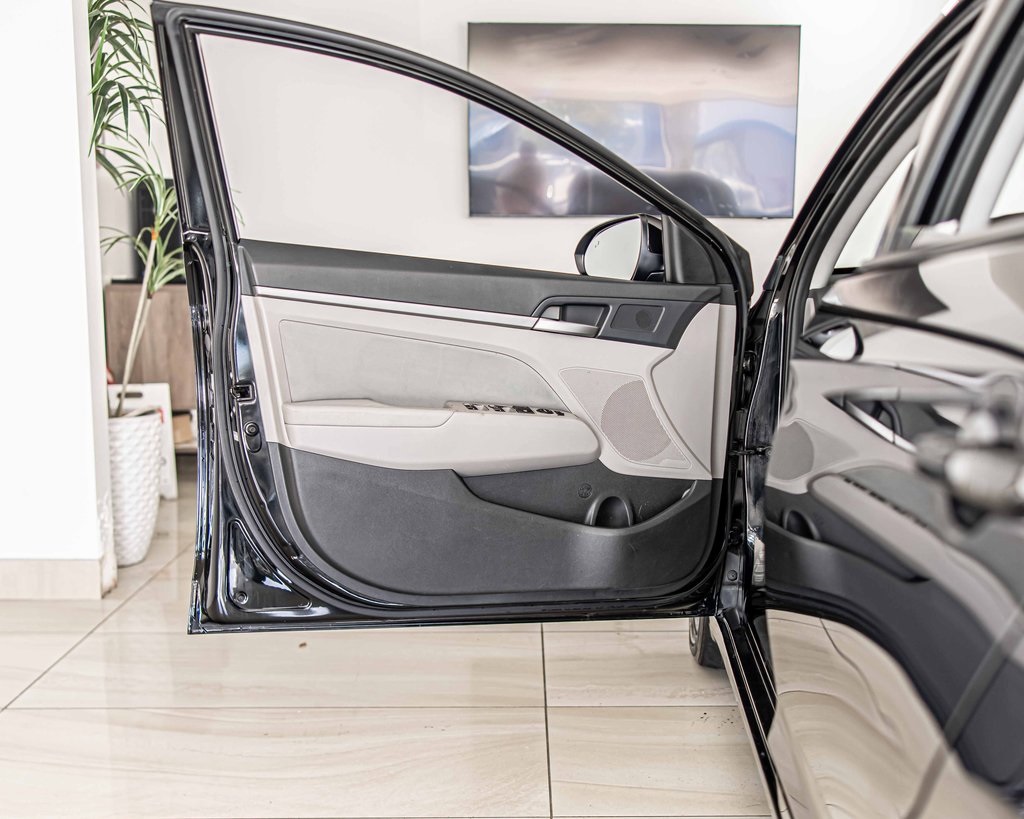 2018 HYUNDAI ELANTRA - Image 21