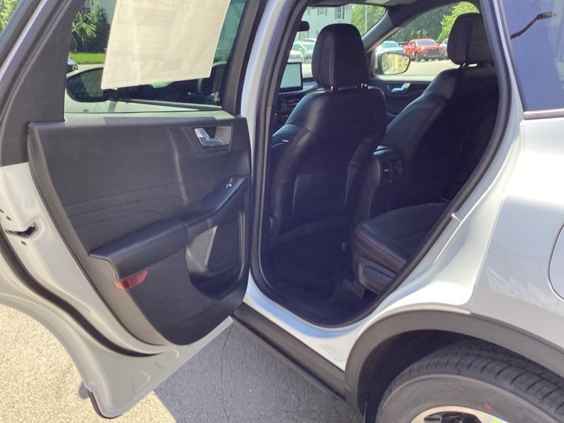 2025 Ford Escape Hybrid ST-Line Select photo 22