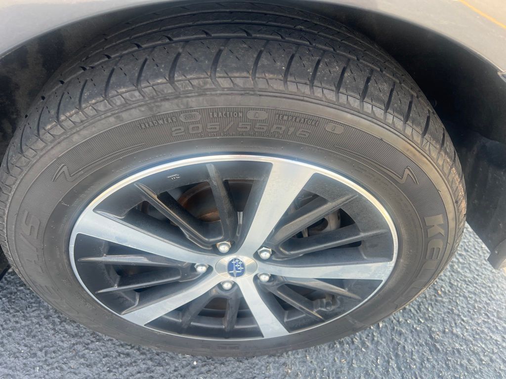 2019 Subaru Impreza 2.0i Premium photo 5