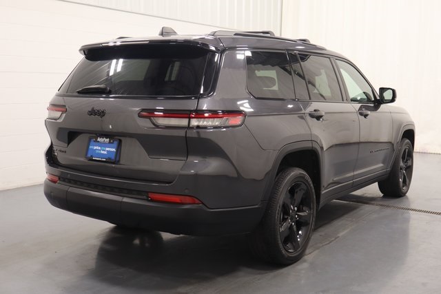 2022 Jeep Grand Cherokee Altitude photo 7