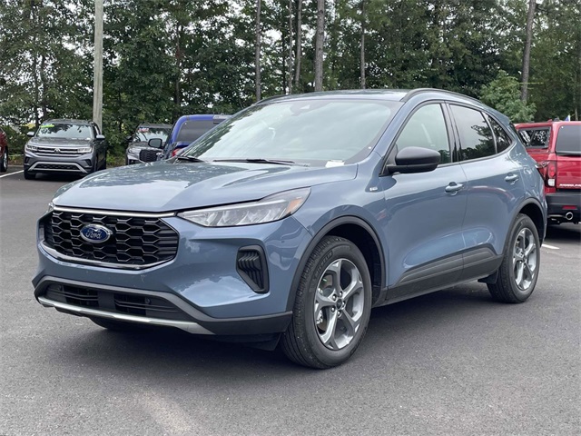 2025 Ford Escape Hybrid ST-Line photo 2