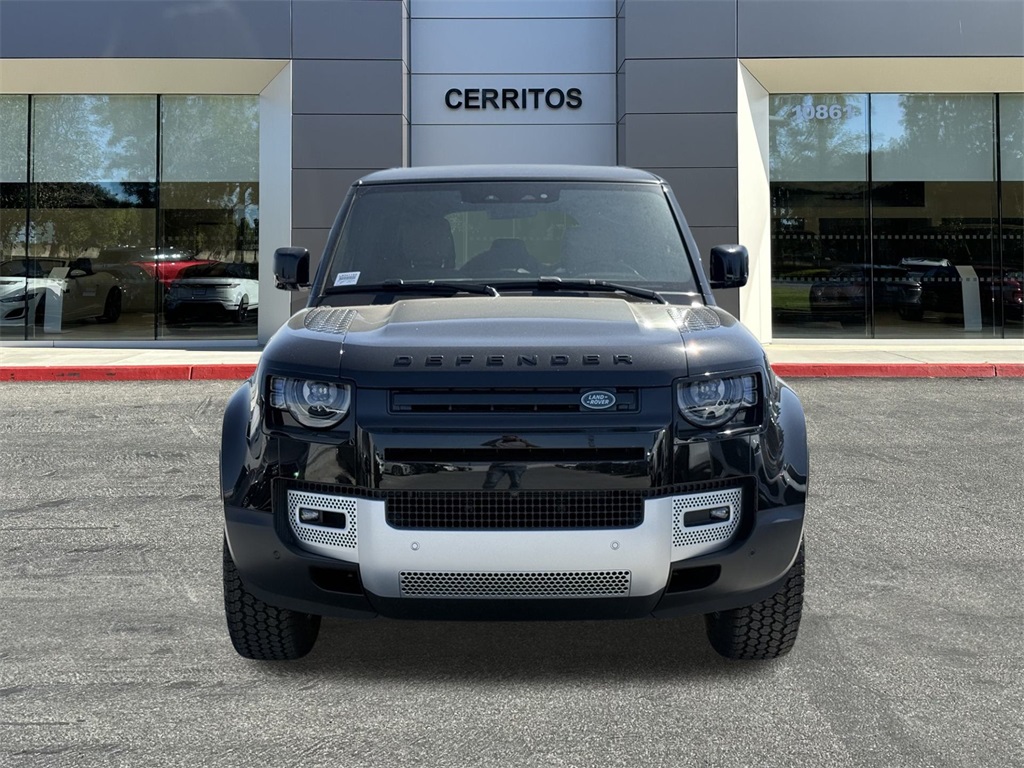 2025 Land Rover Defender 110 S photo 2