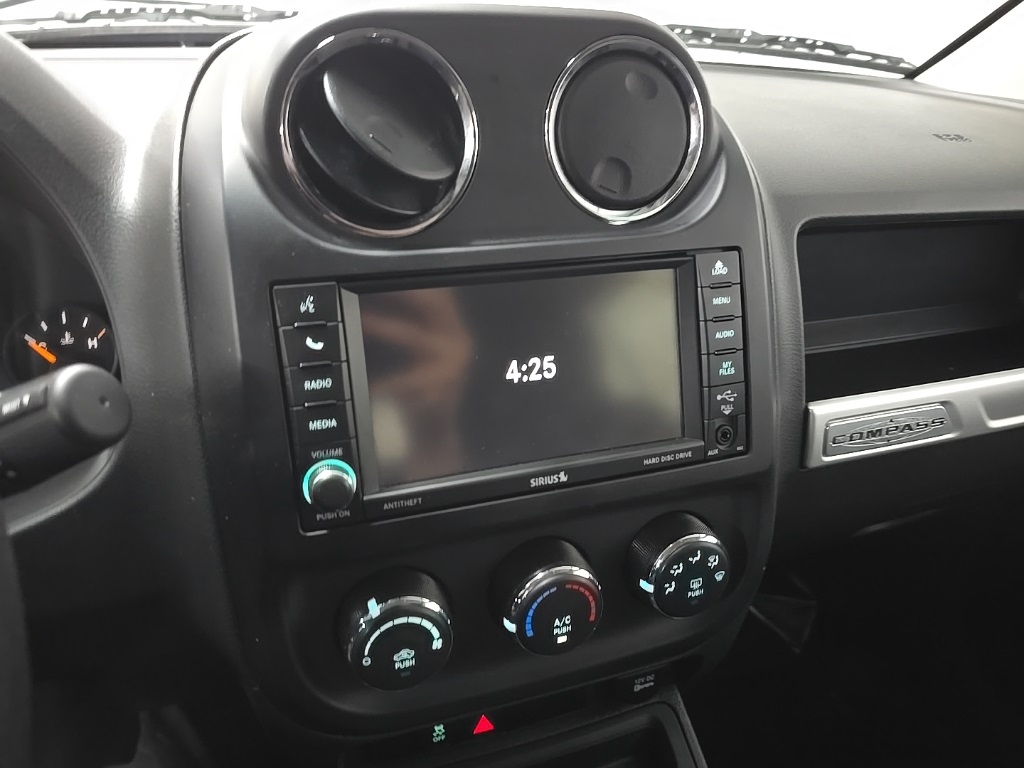 2016 Jeep Compass Sport photo 24