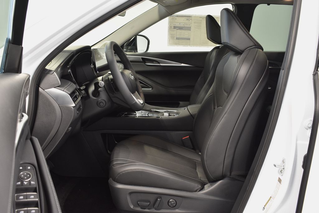 2026 Infiniti QX60 Luxe AWD photo 11