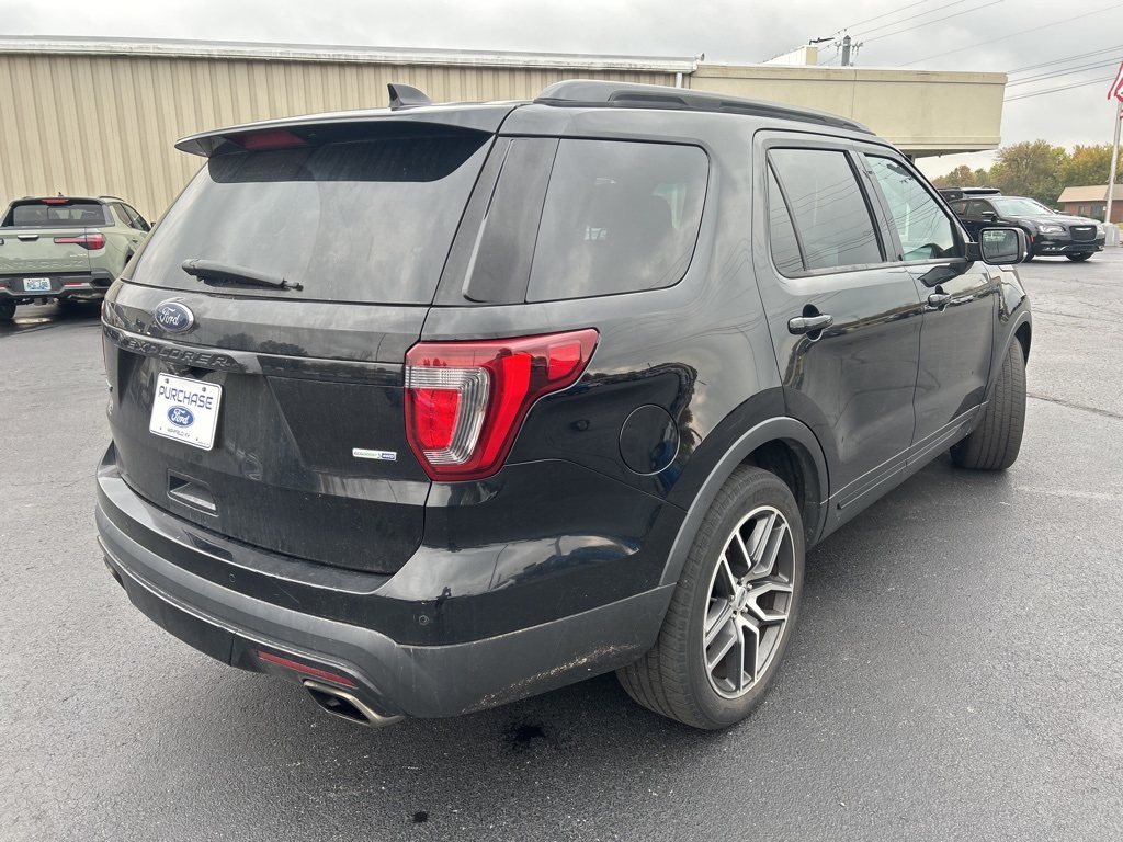 2016 Ford Explorer Sport photo 4