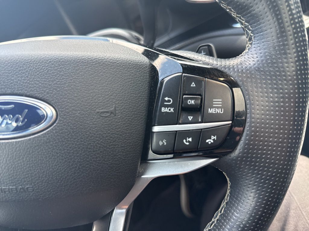 2021 Ford Explorer ST photo 4