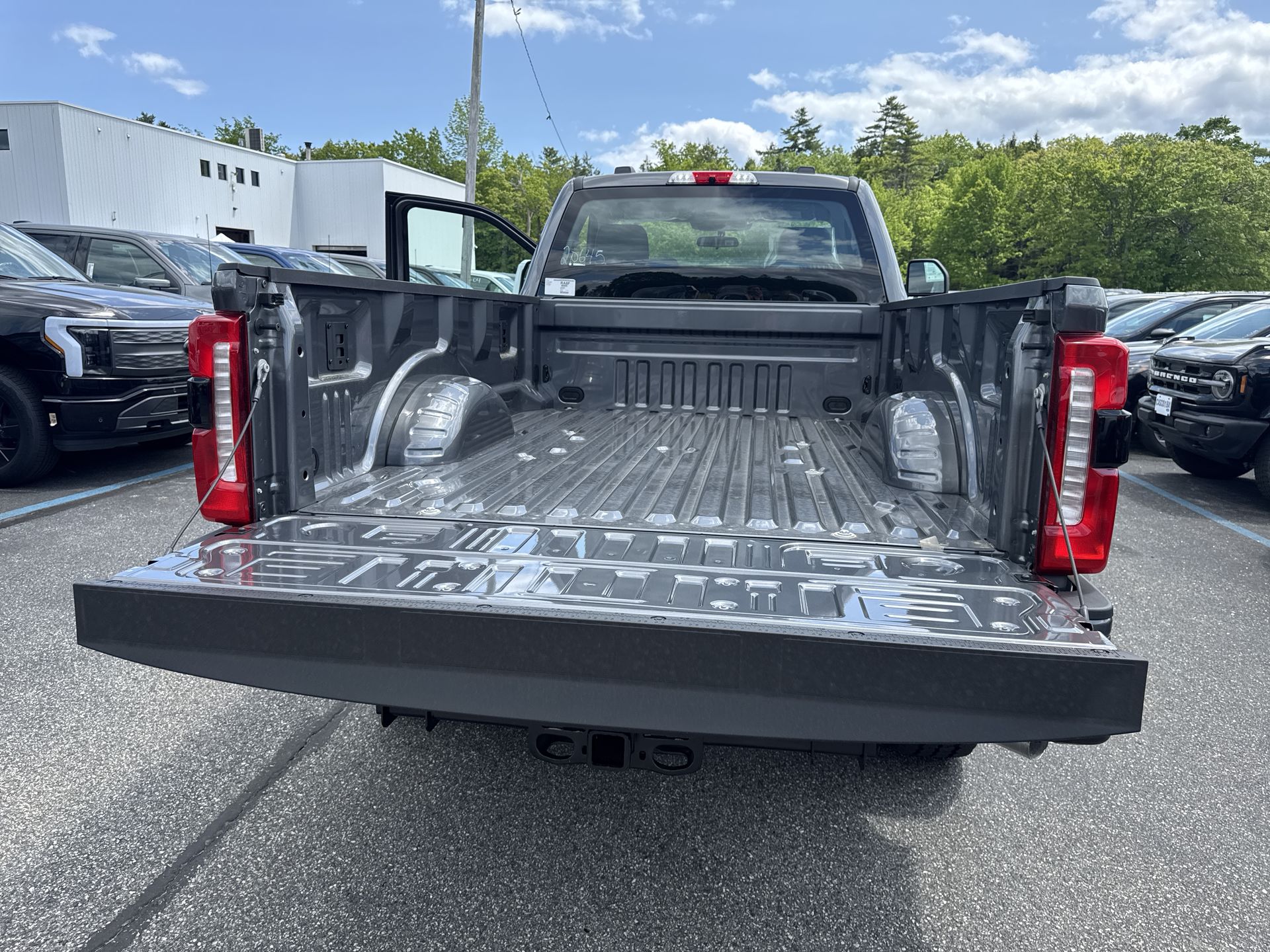 2025 Ford F-350 XL photo 3