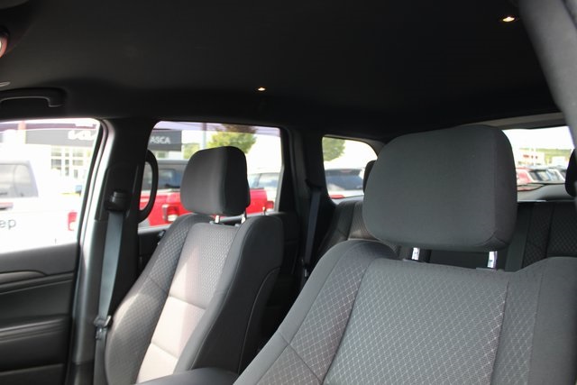 2018 Jeep Grand Cherokee Laredo E photo 18