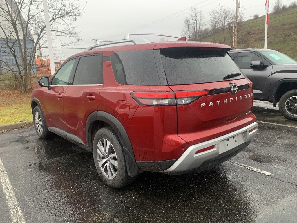 2022 Nissan Pathfinder SL photo 4