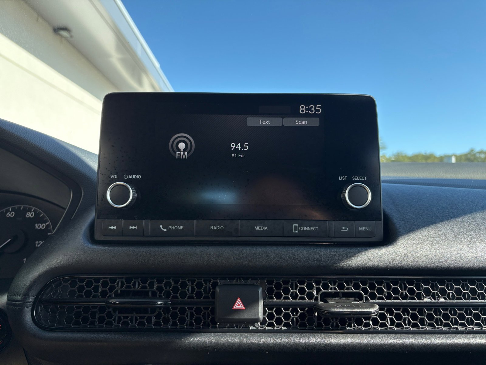 2023 Honda HR-V LX photo 16