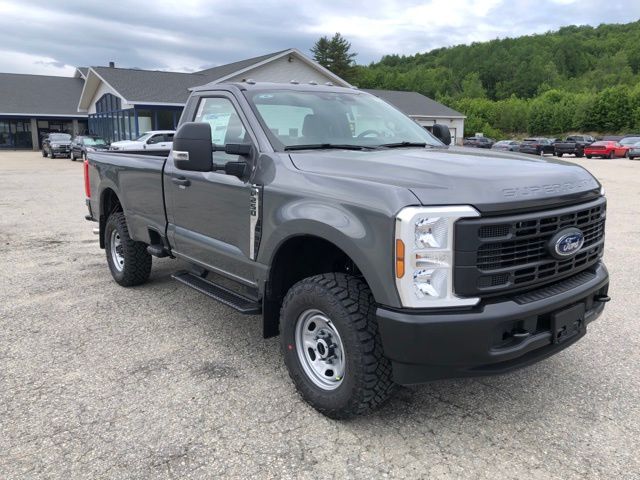 2025 Ford F-250 Super Duty XL's photo