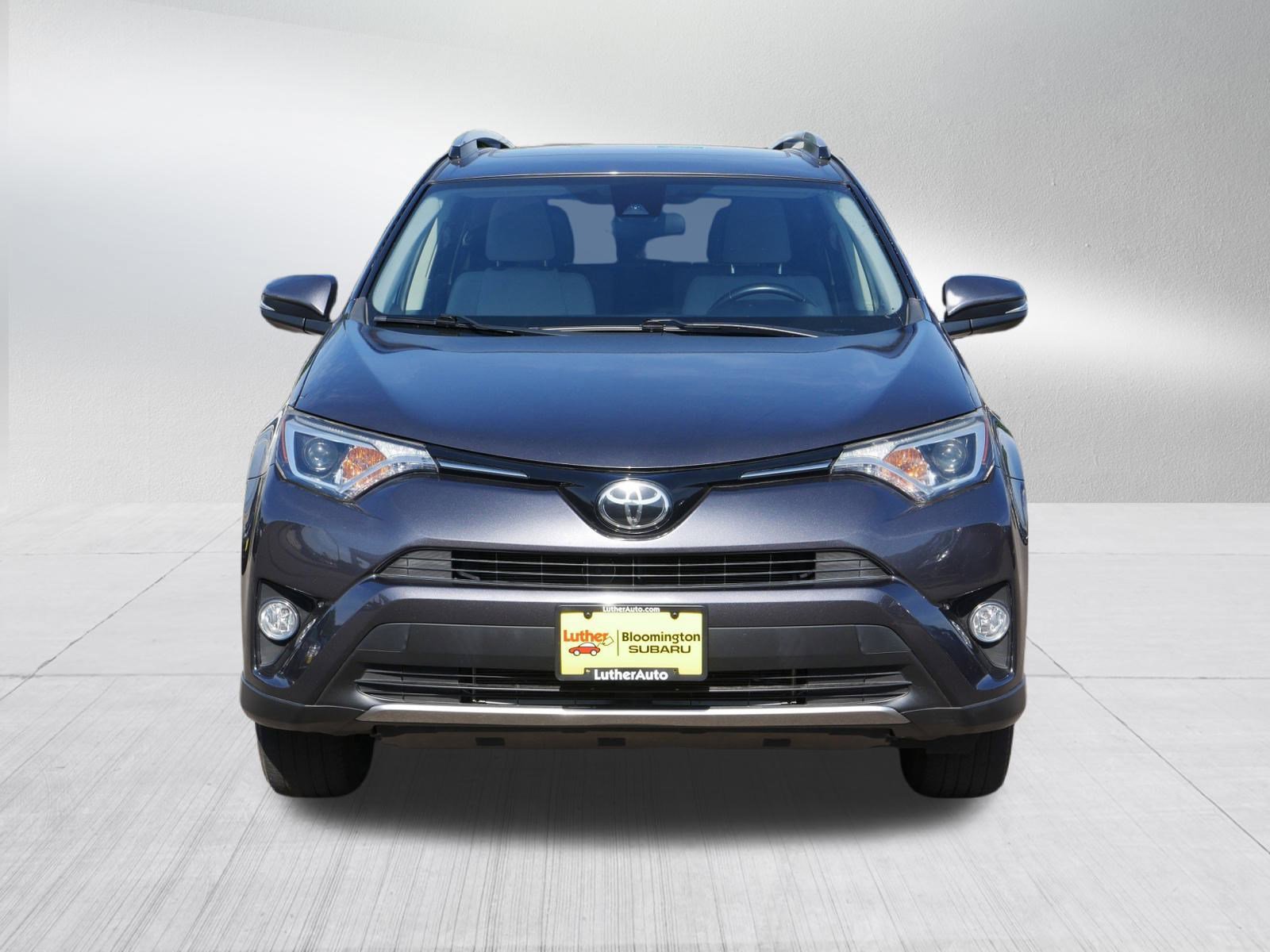 2018 Toyota RAV4 XLE photo 2