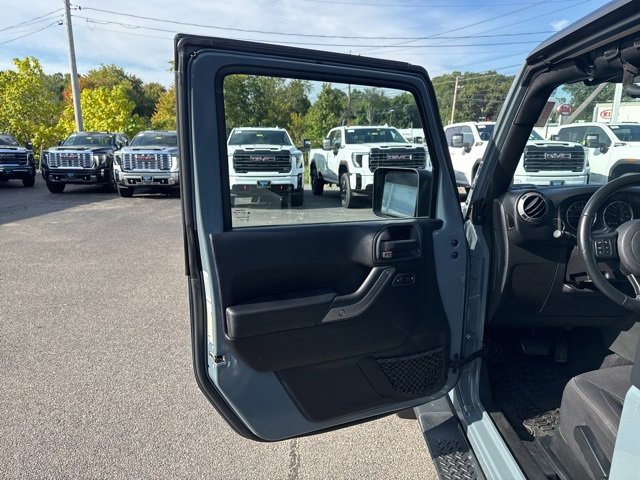 2015 Jeep Wrangler Sport photo 12