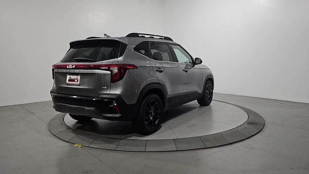 2024 Kia Seltos X-Line photo 3