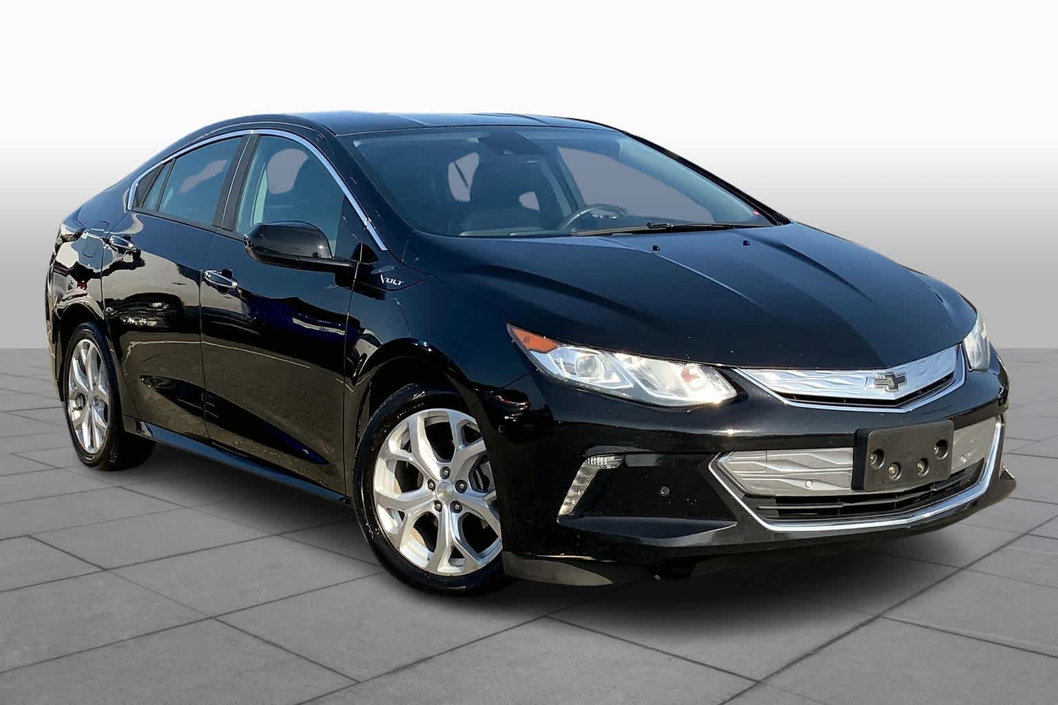 2018 Chevrolet Volt Premier photo 2