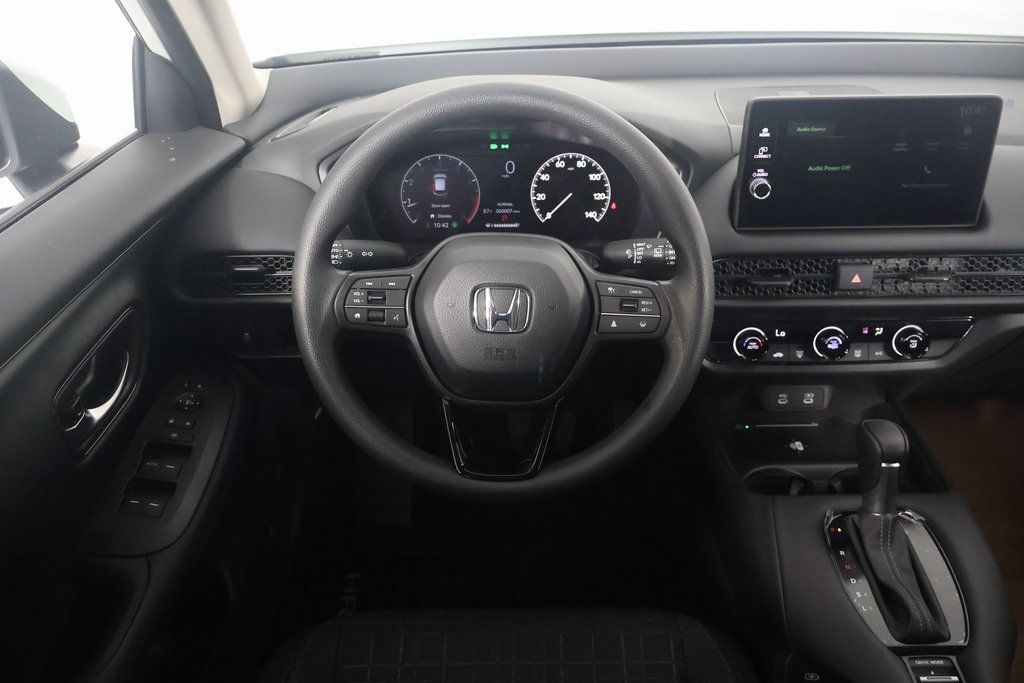 2026 Honda HR-V LX photo 3