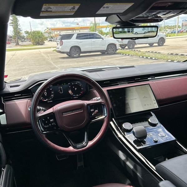 2023 Land Rover Range Rover Sport SE photo 5