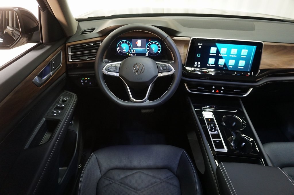 2025 Volkswagen Atlas SE Technology photo 13