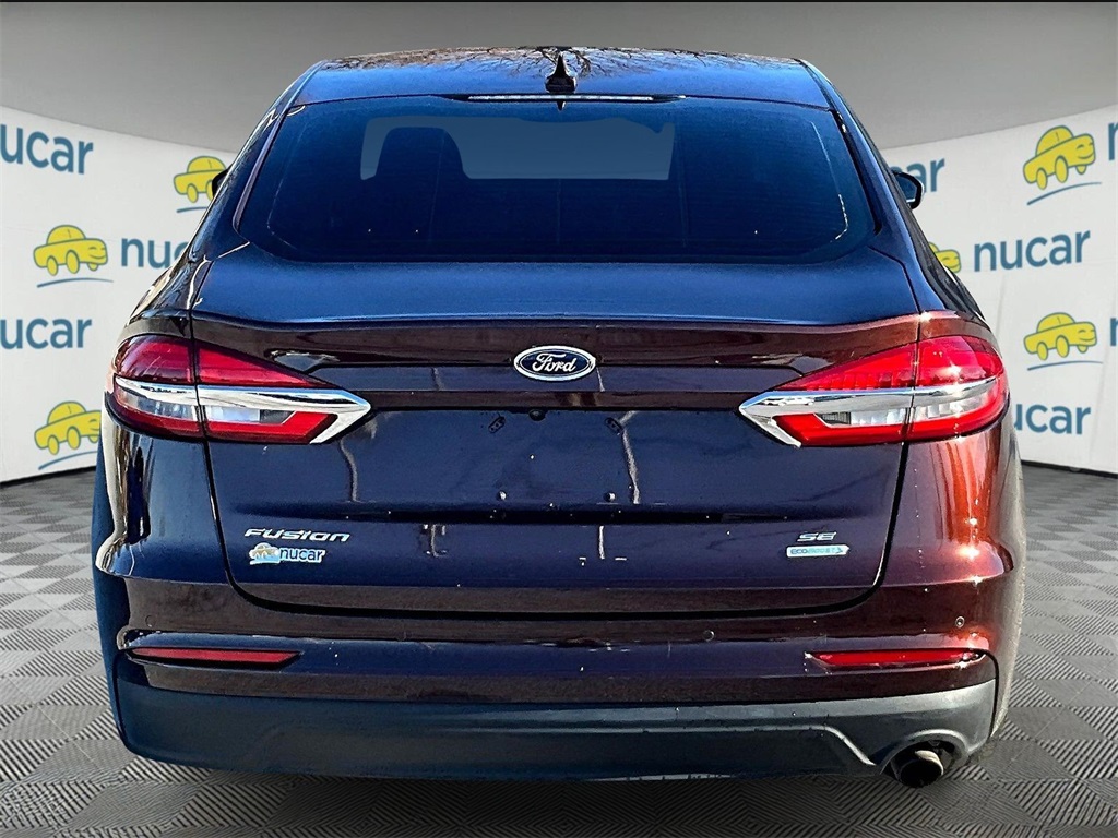2019 Ford Fusion SE photo 4