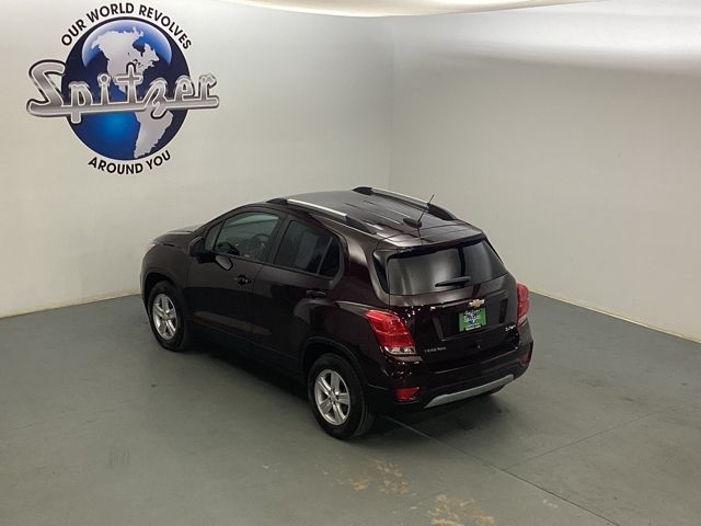 2022 Chevrolet Trax LT photo 11